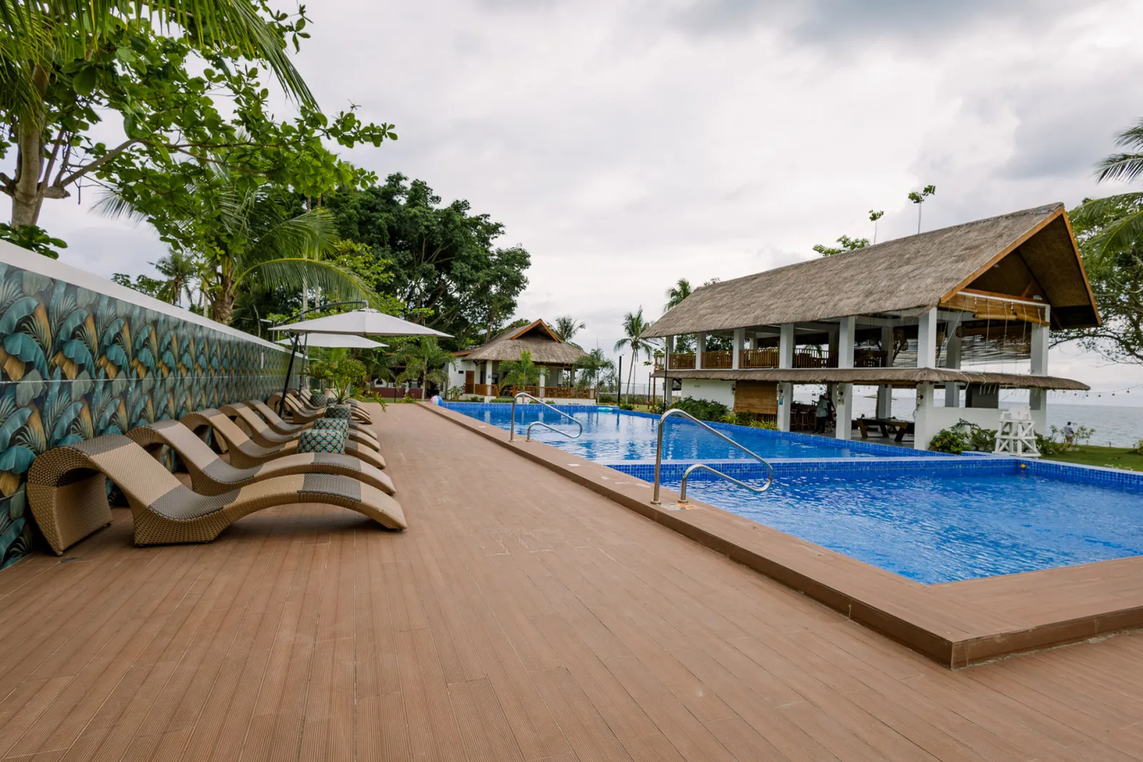 Luxury Pool